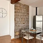 Maloche Apartment *