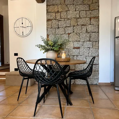 Maloche Apartman